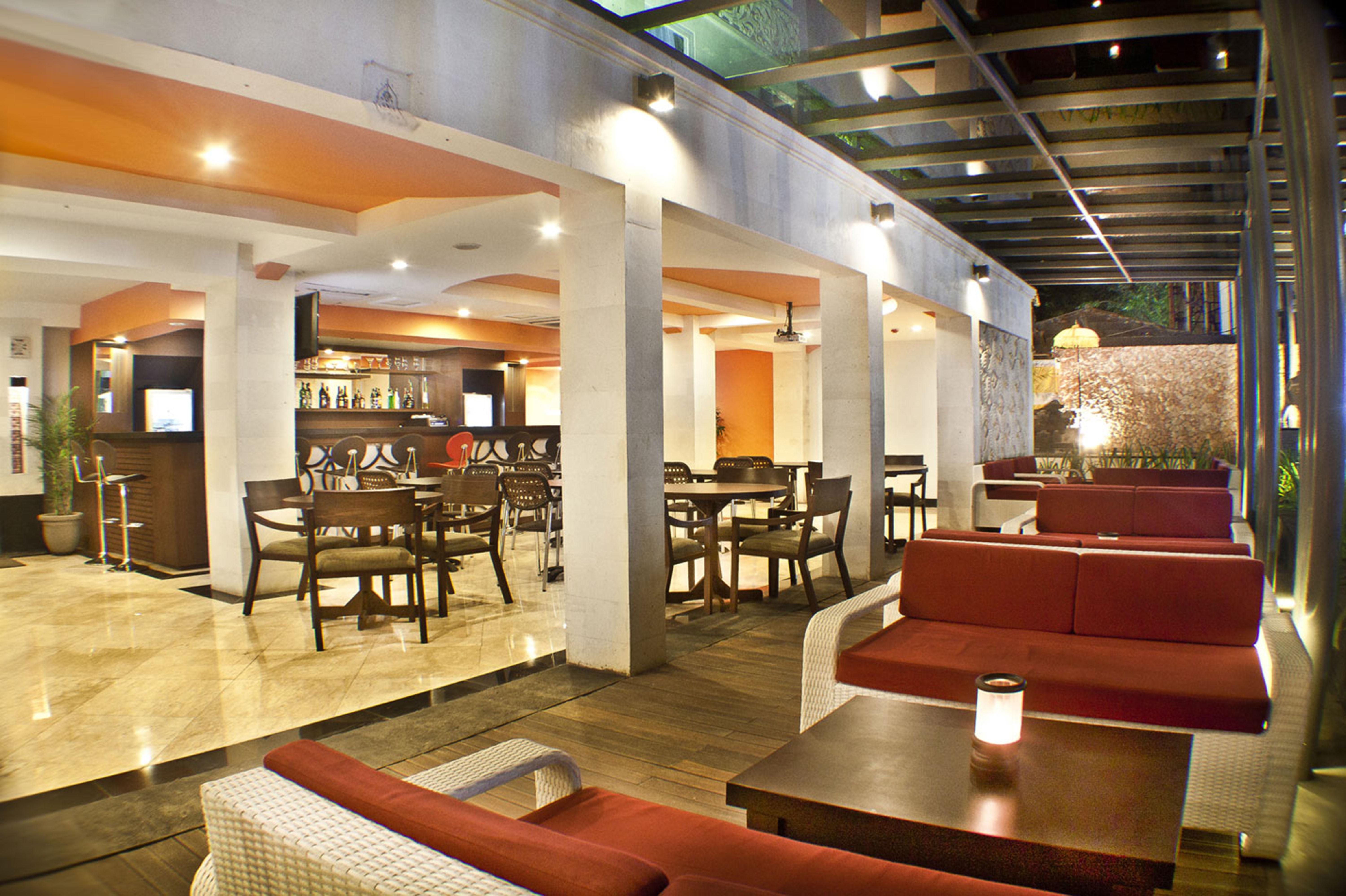 Royal Regantris Kuta Hotel Kuta  Ngoại thất bức ảnh