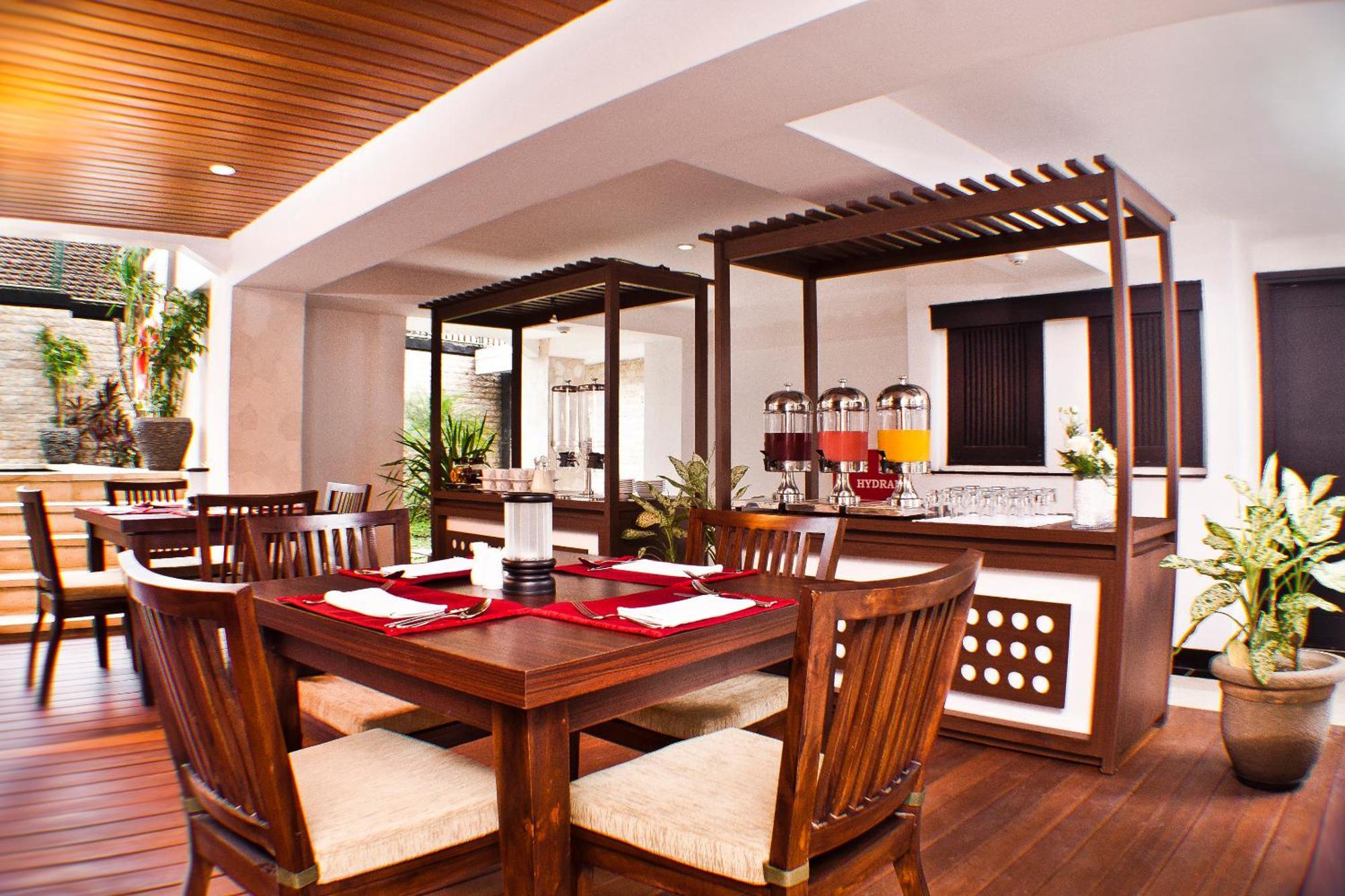 Royal Regantris Kuta Hotel Kuta  Ngoại thất bức ảnh