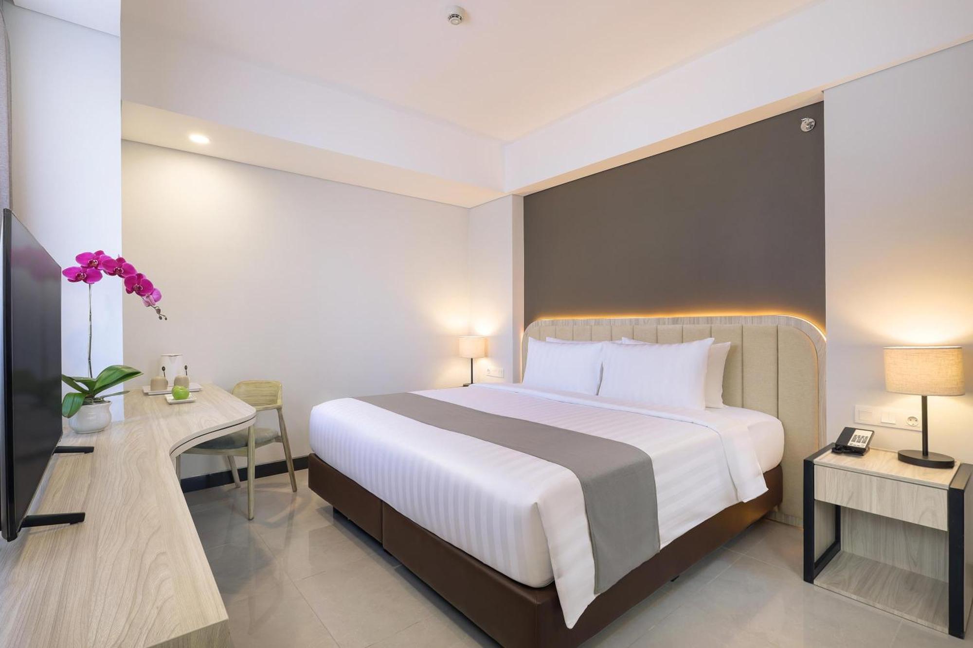 Royal Regantris Kuta Hotel Kuta  Ngoại thất bức ảnh