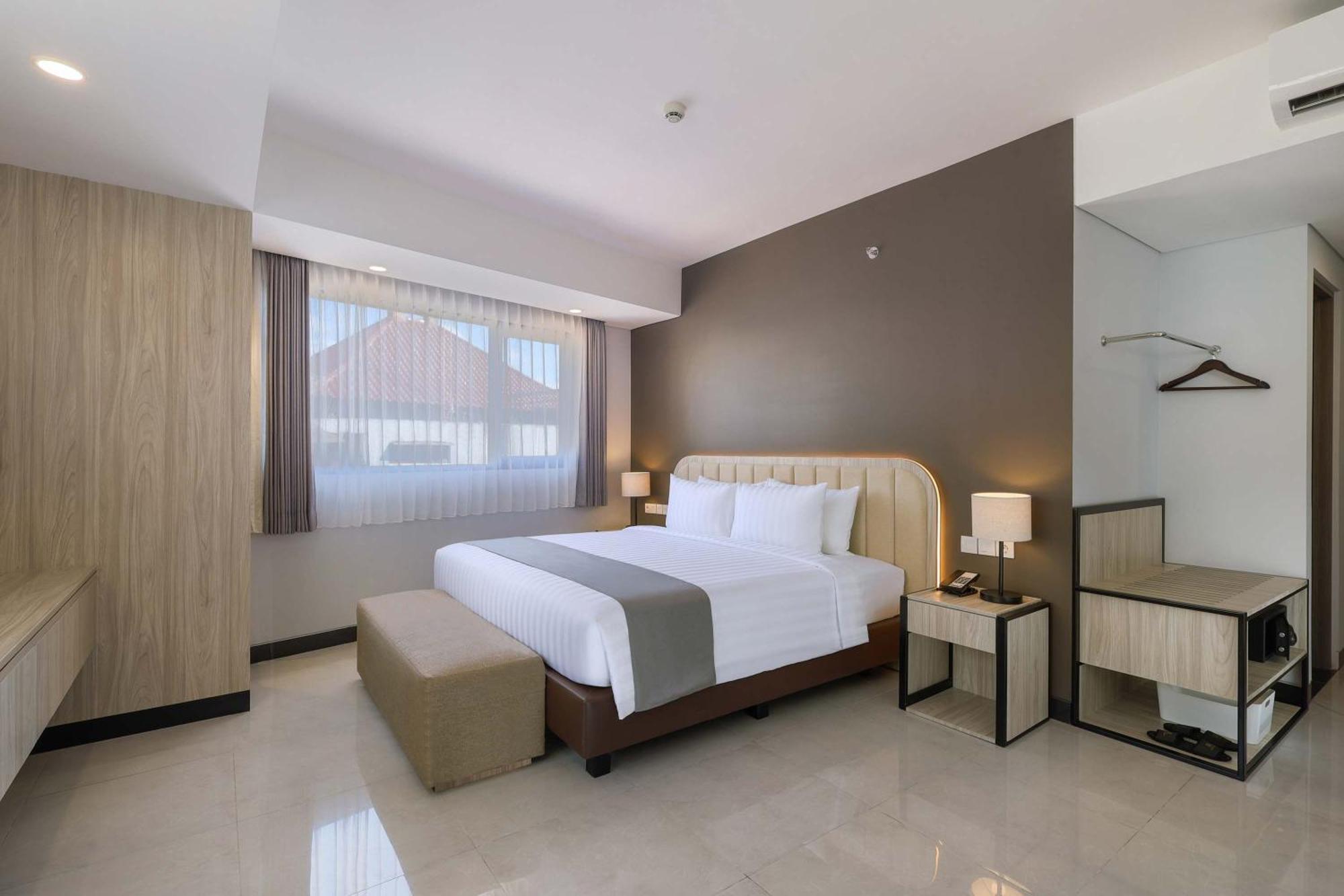 Royal Regantris Kuta Hotel Kuta  Ngoại thất bức ảnh