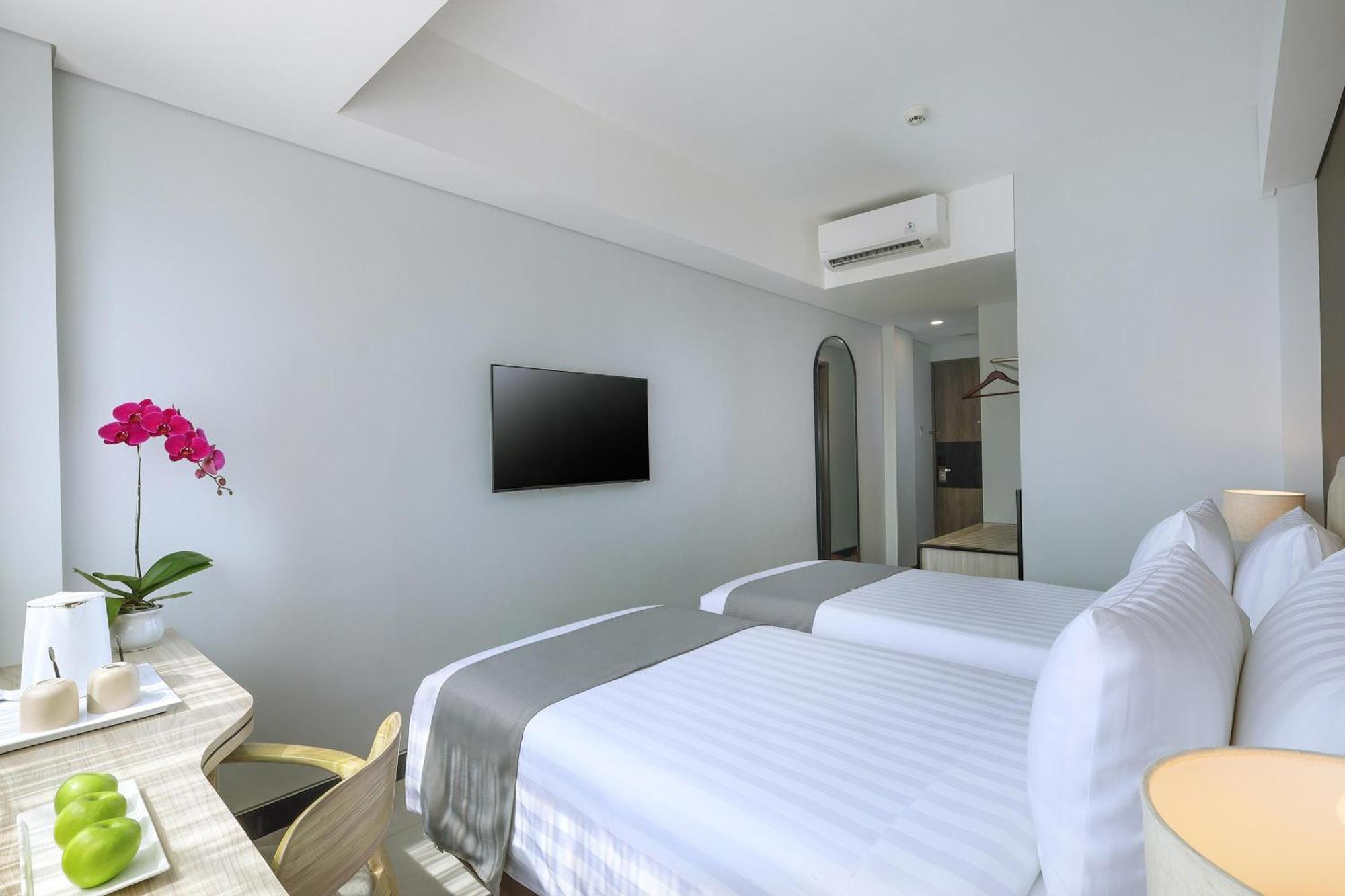 Royal Regantris Kuta Hotel Kuta  Ngoại thất bức ảnh