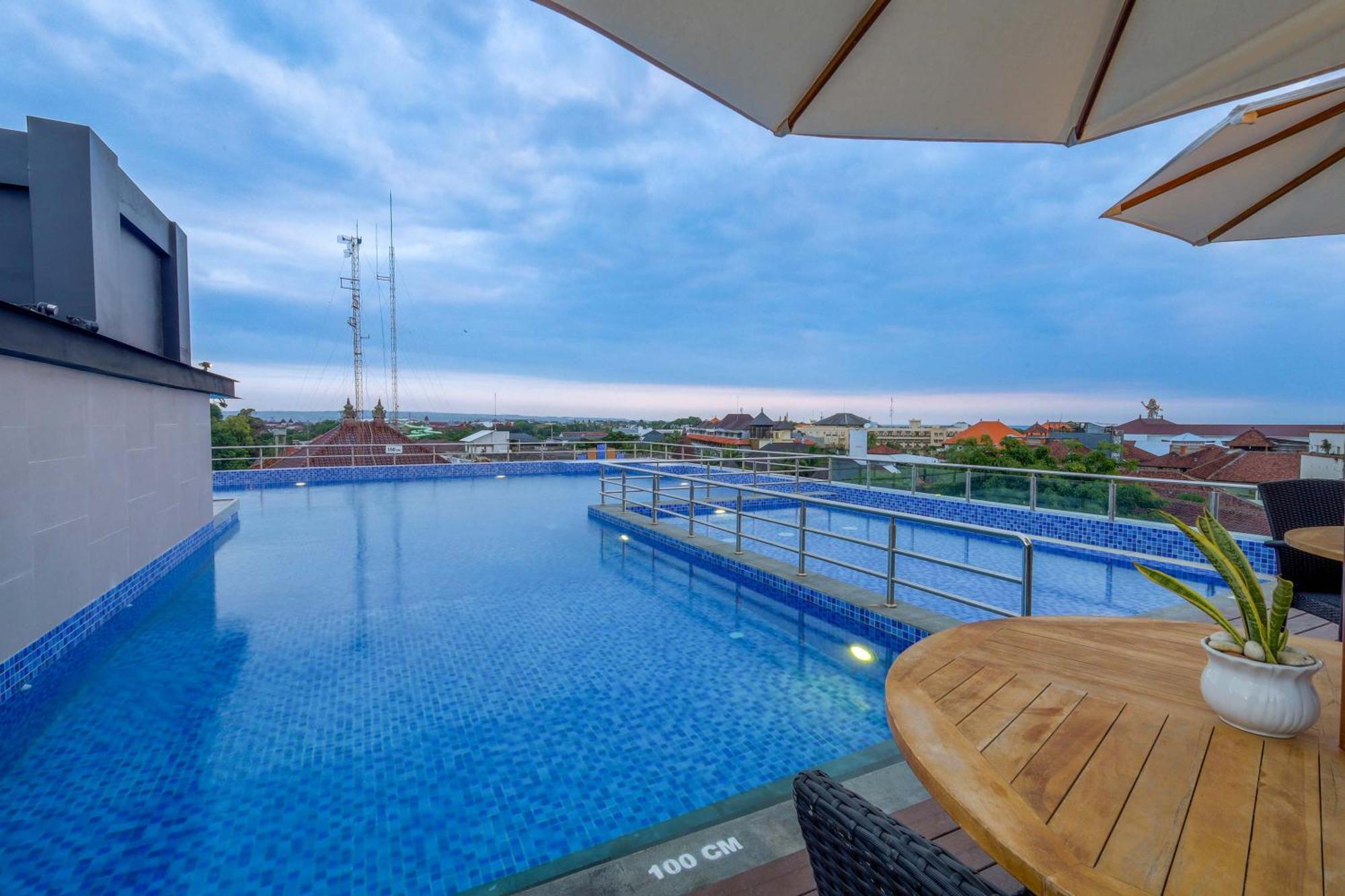 Royal Regantris Kuta Hotel Kuta  Ngoại thất bức ảnh
