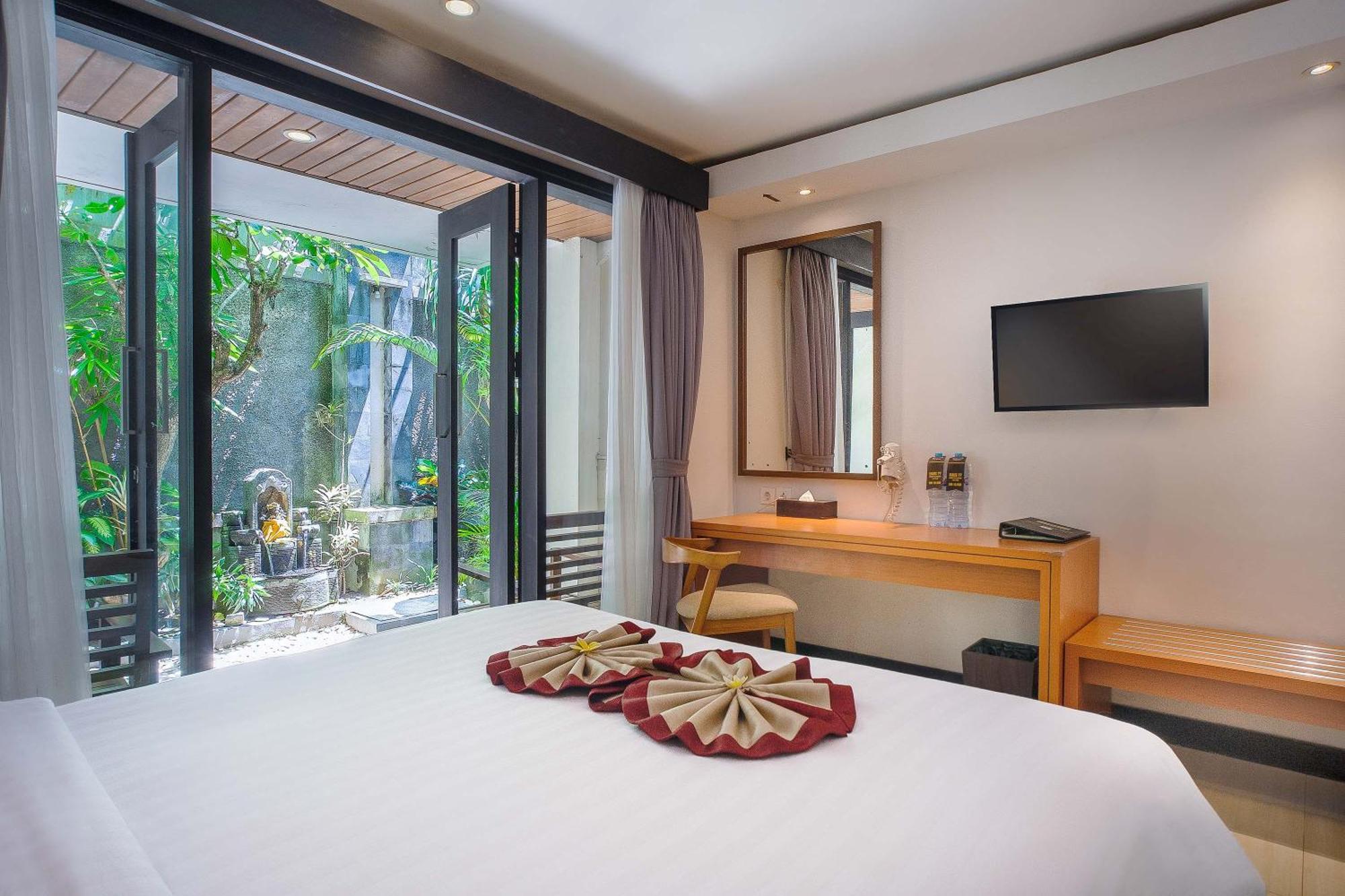 Royal Regantris Kuta Hotel Kuta  Ngoại thất bức ảnh