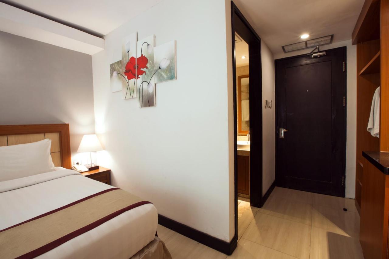 Royal Regantris Kuta Hotel Kuta  Ngoại thất bức ảnh